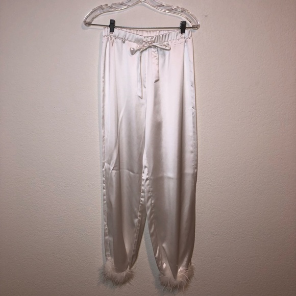 Lulus Dreamiest Delight White Satin Feather Two-Piece Pajama Set Size S - Picture 13 of 14